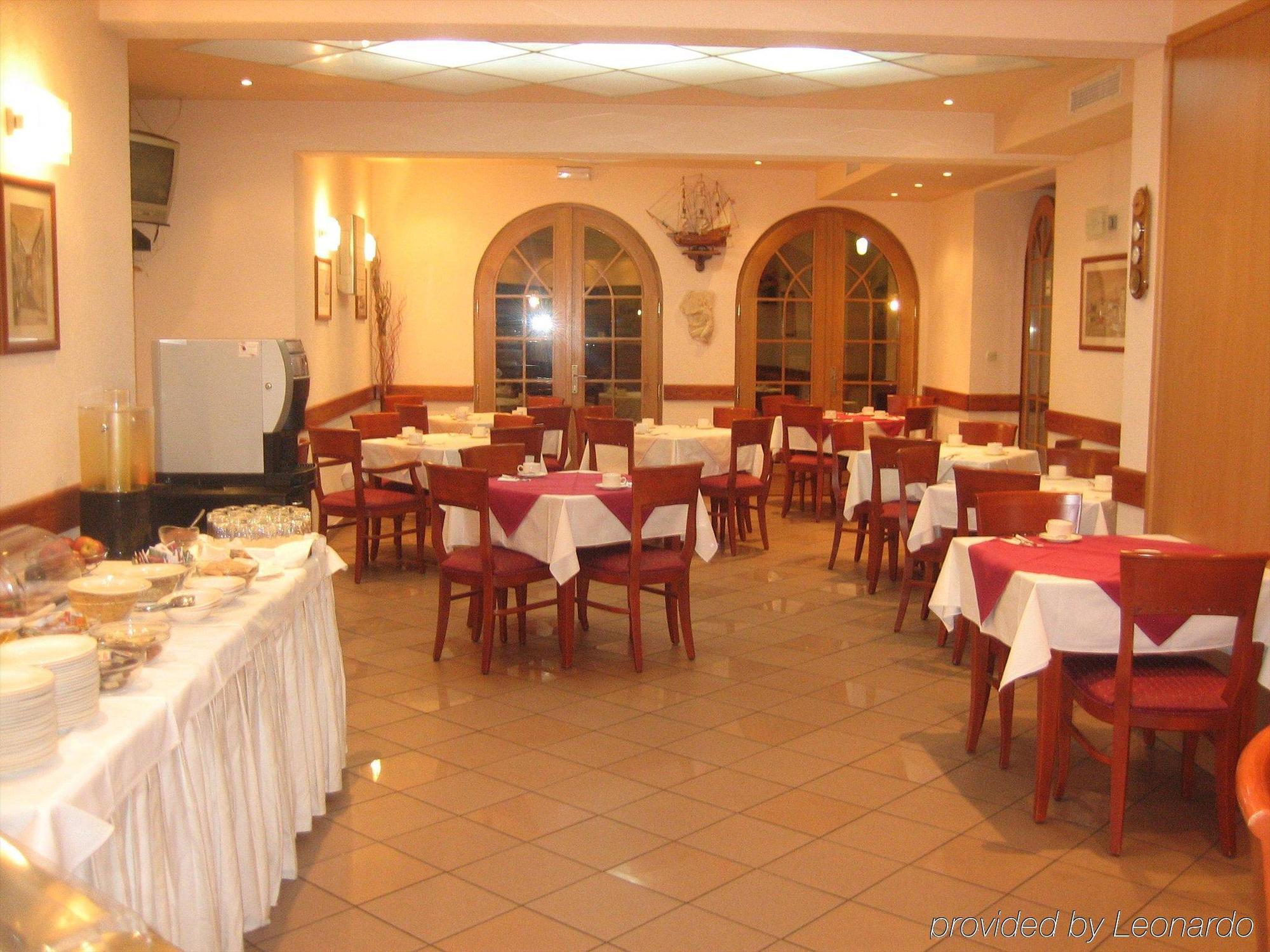 טרוגיר Villa Katarina מסעדה תמונה