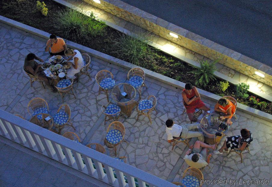 טרוגיר Villa Katarina מסעדה תמונה
